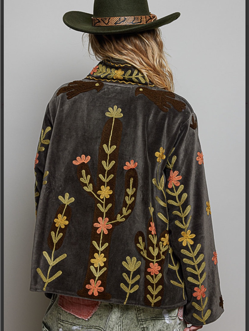 POL Velvet Floral Embroidered Jacket in Charcoal - Picture 5 of 6